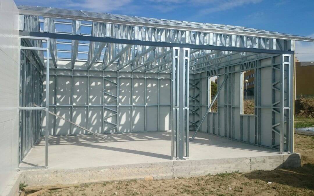 Ejecución de dos casas de acero galvanizado